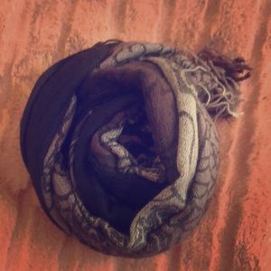 Italian made cashmere scarf